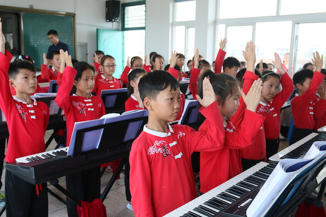 庄闲和游戏乐器牵手萧山三星小学爱心再回访在杭州举办