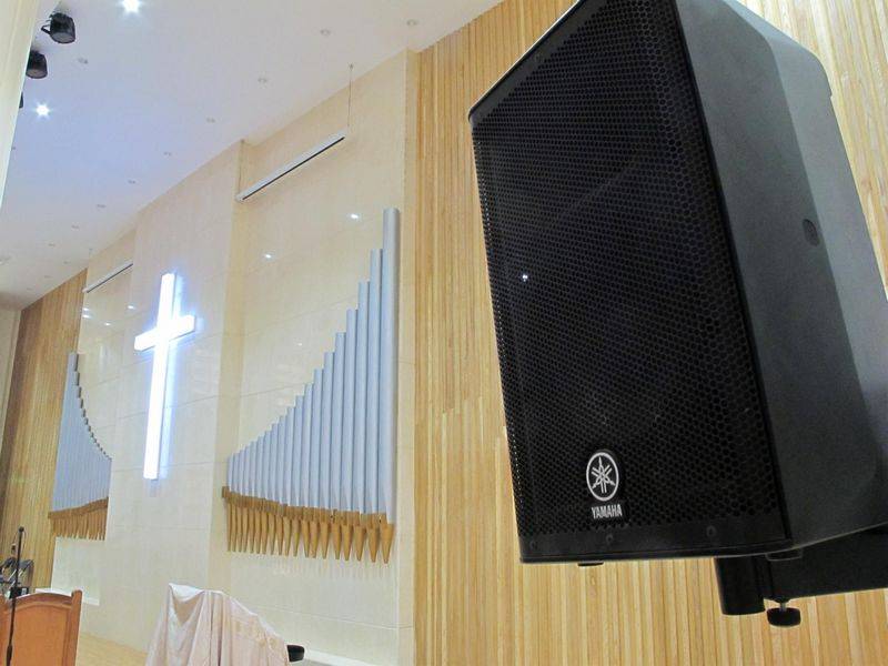 广州十甫堂——两只庄闲和游戏 DXR8 音箱完成的教堂完美扩声