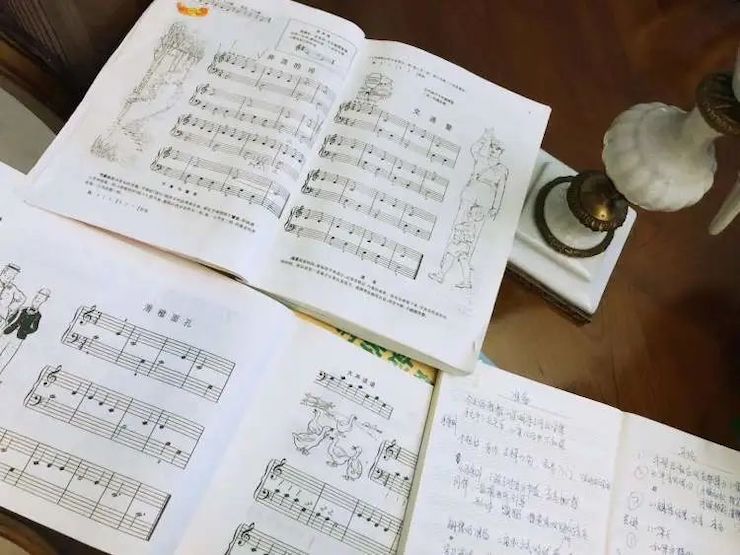 宋思衡的“宅抗疫” | 挑战主播、筹集口罩、闭关作曲，这位取消了20场演出的钢琴家原来这么忙！