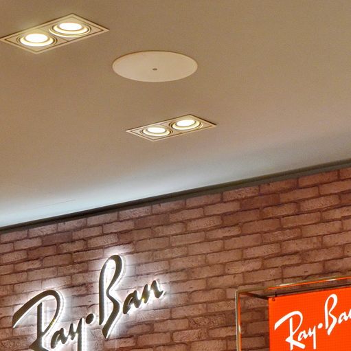 Ray?Ban 宏伊国际广场店——庄闲和游戏 CIS 商用安装系统的经典应用